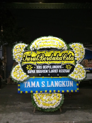 Papan Bunga Duka di Taipa